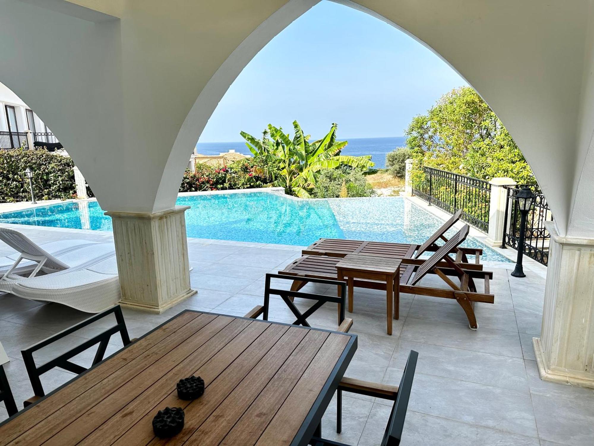 Carrington Holidays Girne Buitenkant foto